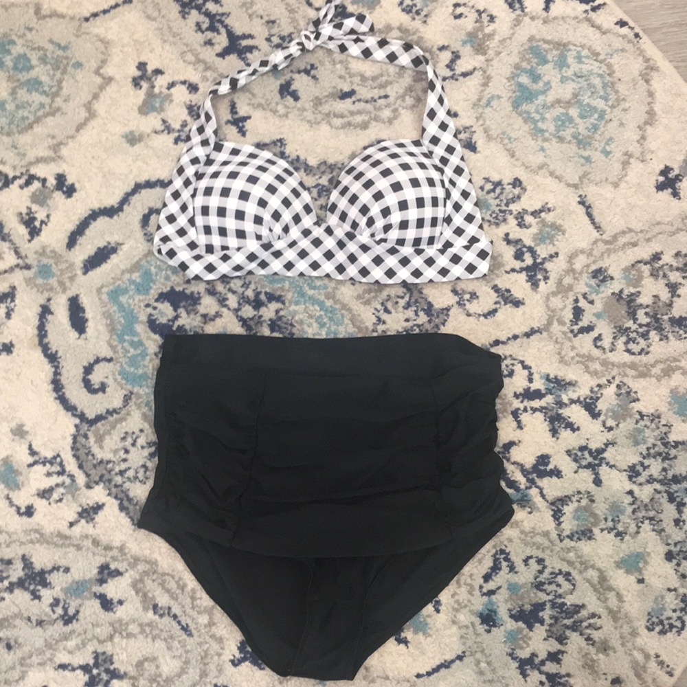 Halter top bikini